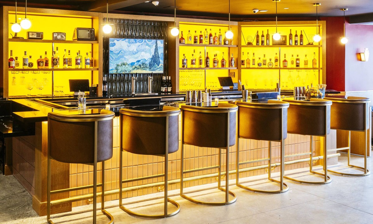 Faubourg Delassize Hotel | Dew Drop Inn