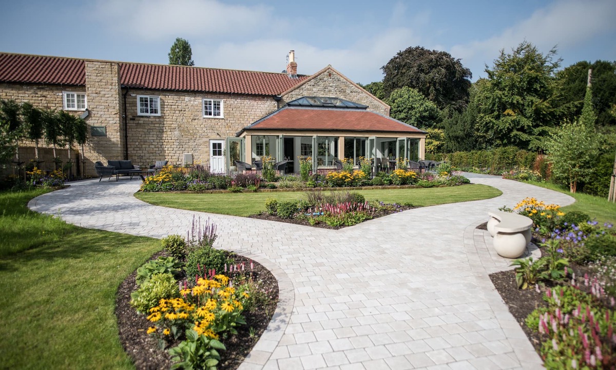 Kirby Misperton Hotel | Dewars Restaurant & Rooms