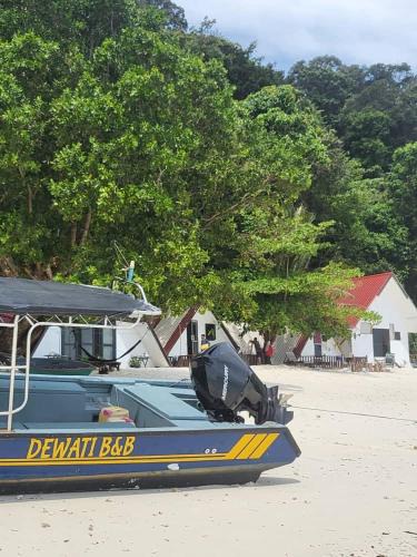 Pulau Lang Tengah Resort | DEWATI ROOMSTAY B&B