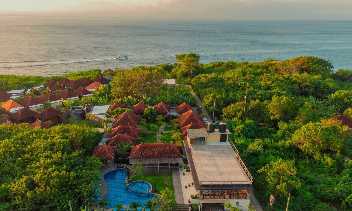 Mushroom Bay House | D’Gume Villas Lembongan by Bali Cabin