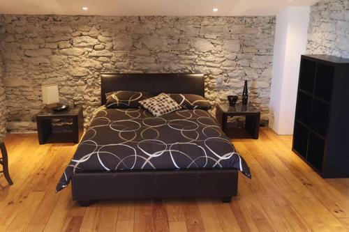 Sainte-Eulalie Apartment | Diamond - Gîte dans vieux prieuré près de Carcassonne