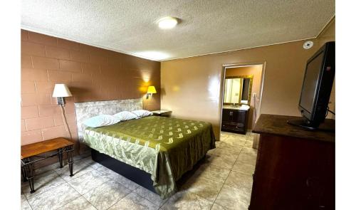 Forrest City Hotel | Diamond Inn Forrest City I-40