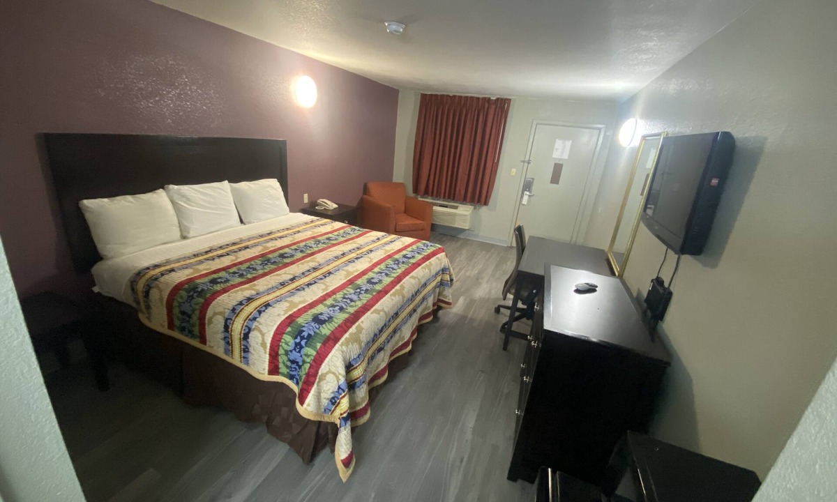 Forrest City Hotel | Diamond Inn