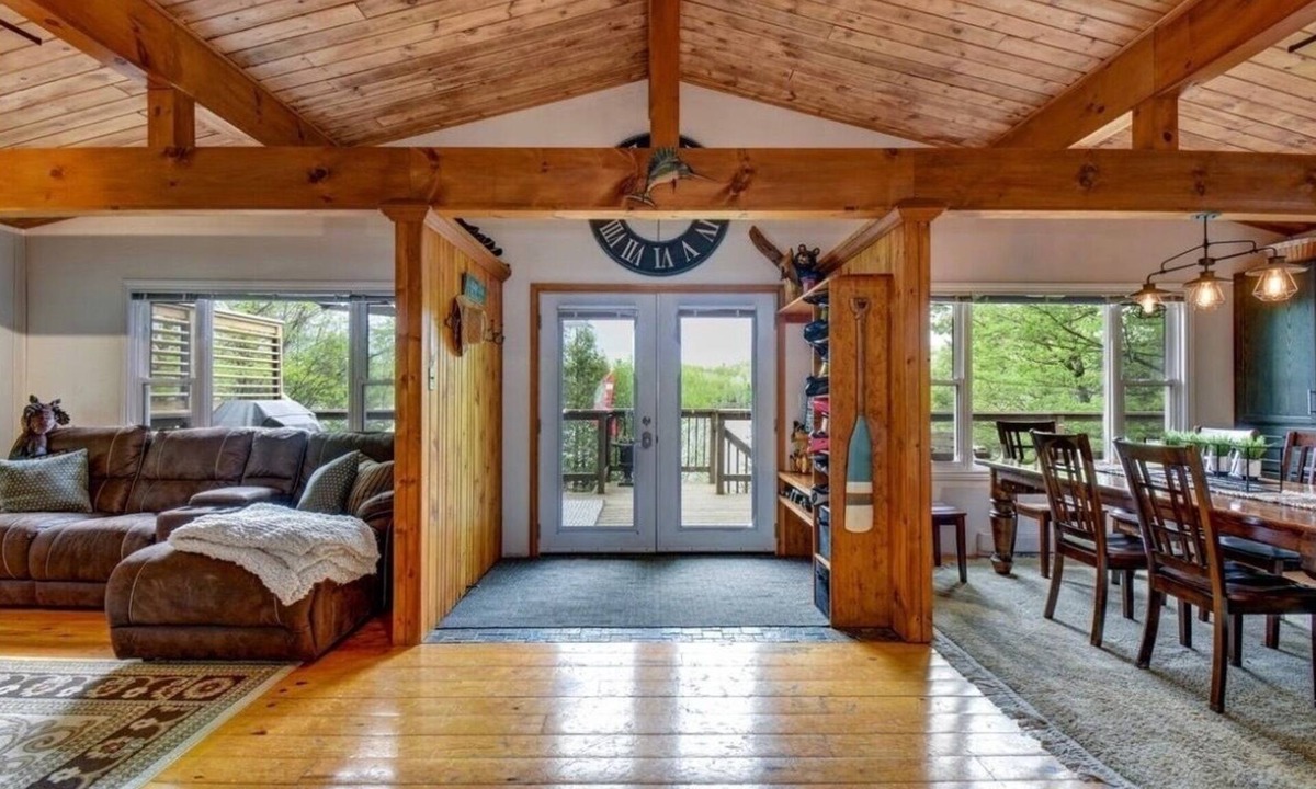 Highland Grove Cottage | Diamond Lake Delight