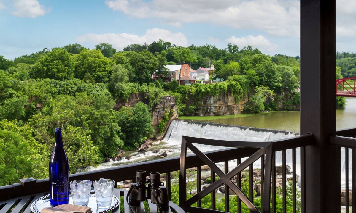 Saugerties Hotel | Diamond Mills Resort