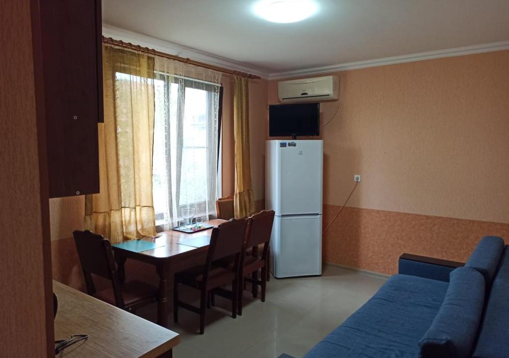 Vesyoloe House | Diana Guest House