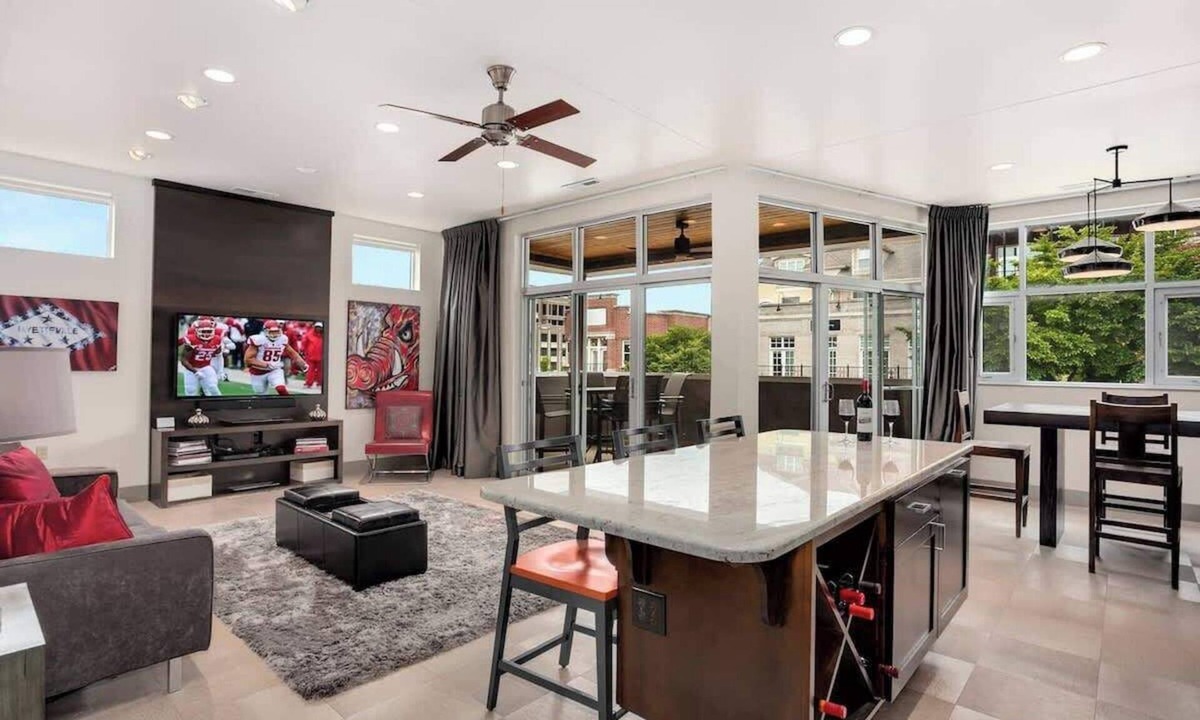 Fayetteville Condo | Dickson St Condo - On Dickson Street - Walkable