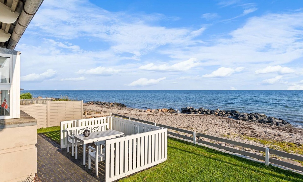 Tørresø House | "Diderik" - 5m from the sea by Interhome