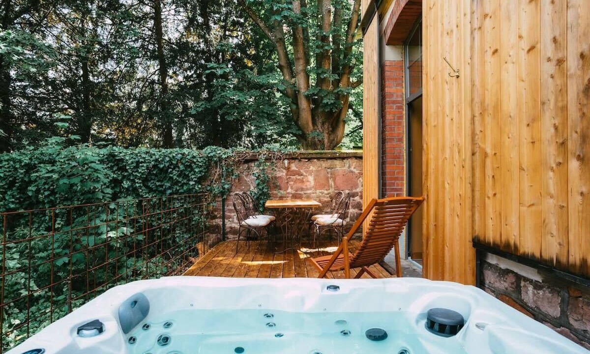 Guebwiller Apartment | Diego I Private Jacuzzi and garden !