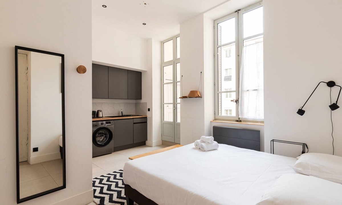 Carnot - Gailleton Apartment | Dify Balcony - Quartier Ainay