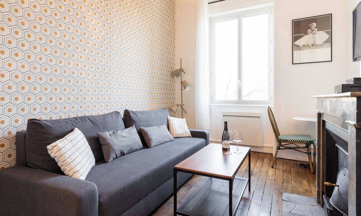 Republique - Tolstoi Apartment | DIFY Magique - Part Dieu