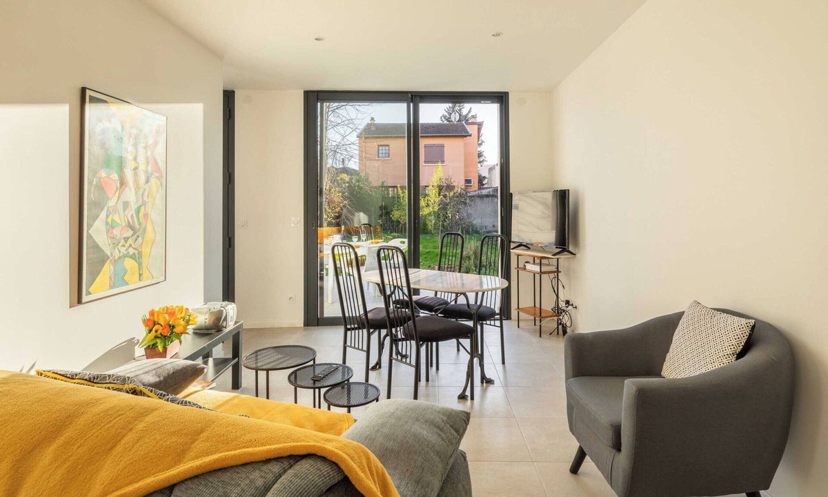 Parilly Apartment | Dify Stoppa - Parilly