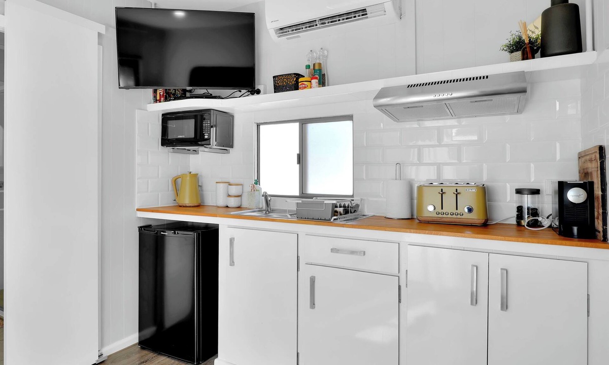 Diggers Rest Cabin | Diggers Rest self contained Tiny Home with WIFI