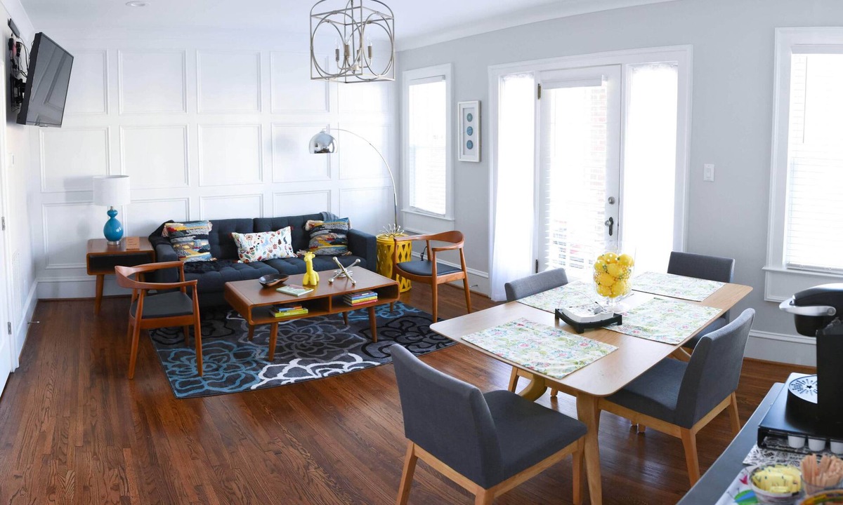 Dilworth Condo | DilworthDigs, a groovy little place!