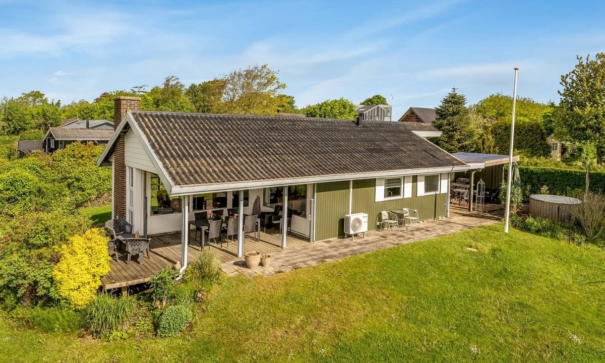 Floutrup House | "Dimo" - 75m to the fjord by Interhome