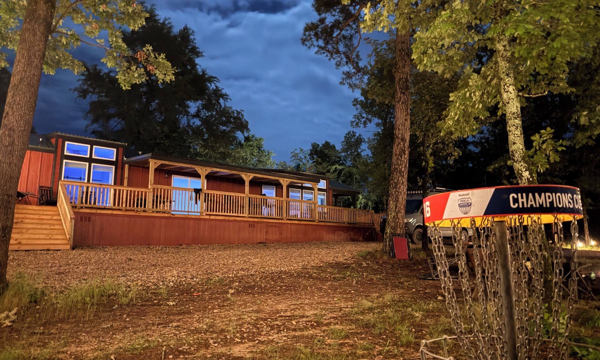 Rattan Cabin | Dinosaur Valley Disc Golf course Cabin 2