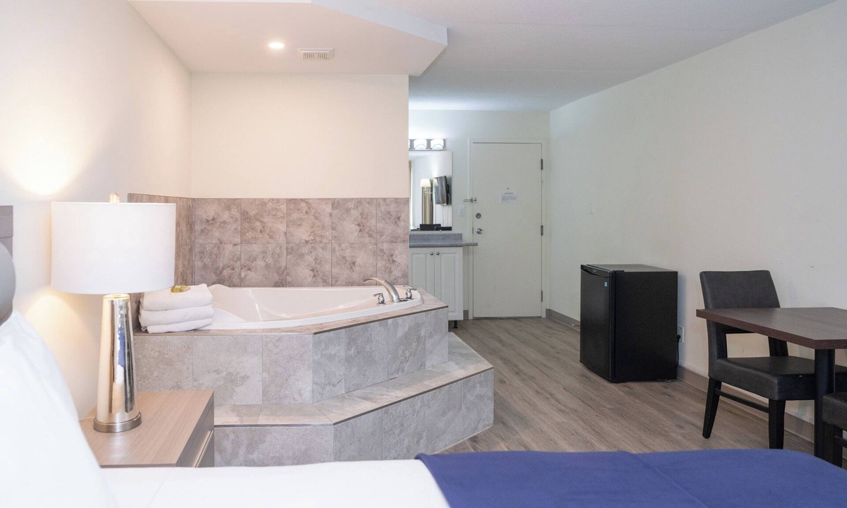 Fallsview Hotel | Diplomat Inn