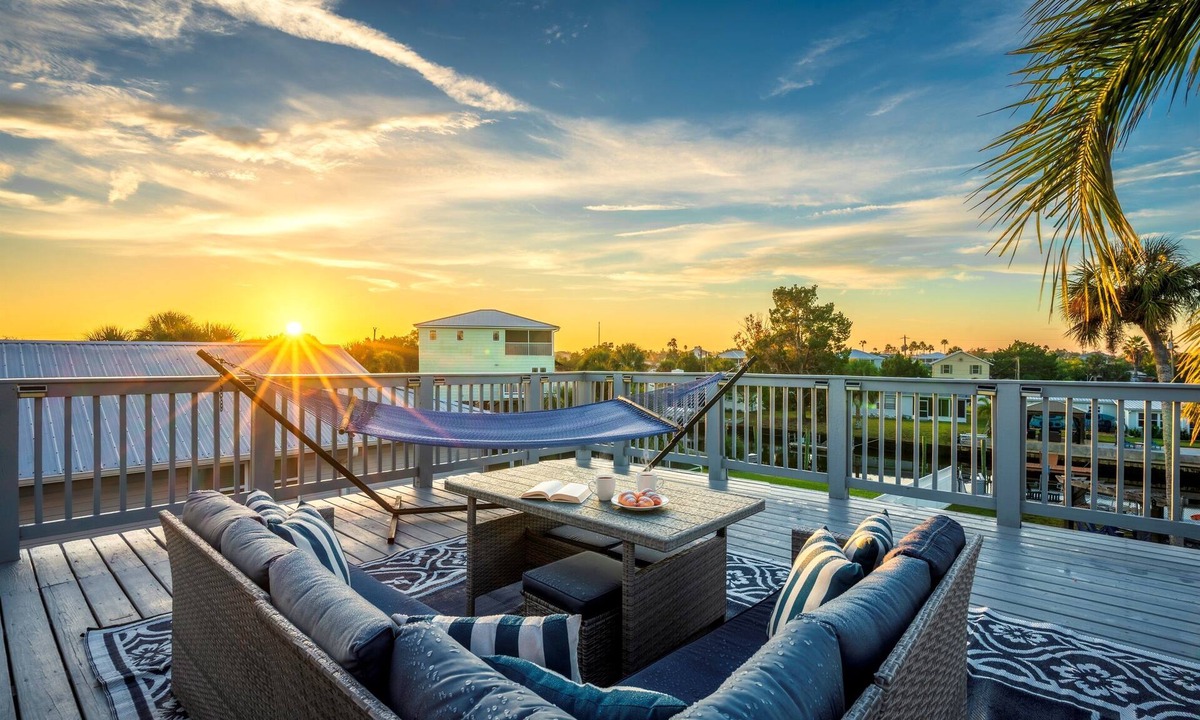 Spring Hill House | Direct Gulf Access | Heated Pool | 45’ Dock + Fire Pit