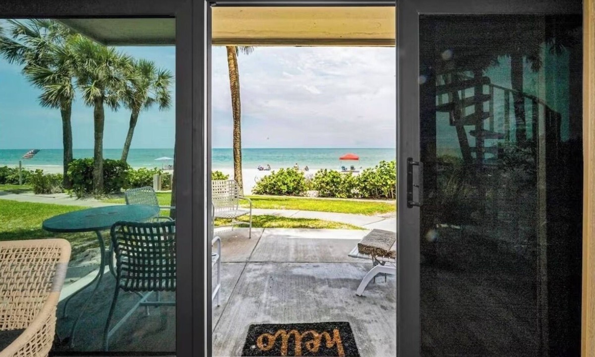 Belleair Beach Condo | Direct Gulf-Front Condo | Belleair Beach | 2BR/2BA