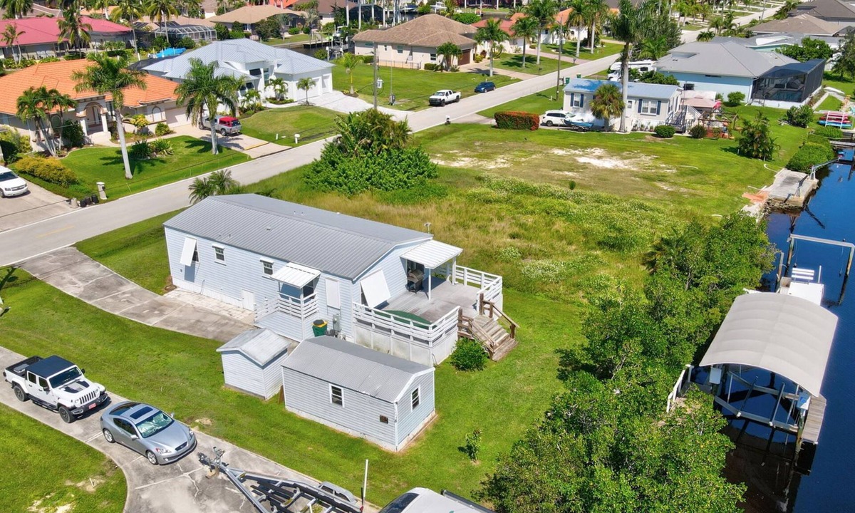 Charlotte Park House | Direct Harbor Access - A Water Lover's Paradise