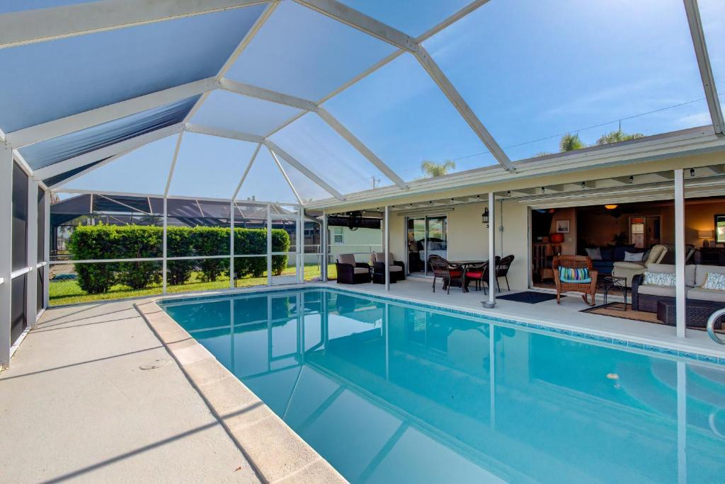 Caloosahatchee House | Direct Intercoastal Access W Pool
