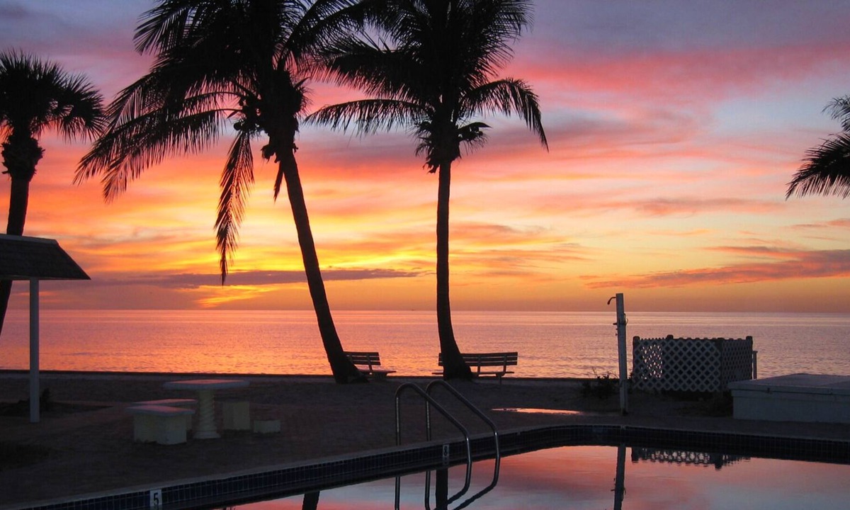 Golden Beach Condo | Direct Ocean Front - Boca Grande Beach Club