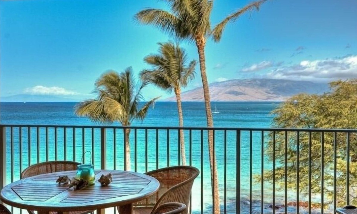 Kihei Condo | Direct Oceanfront/Beachfront Luxury! Recently Remodeled