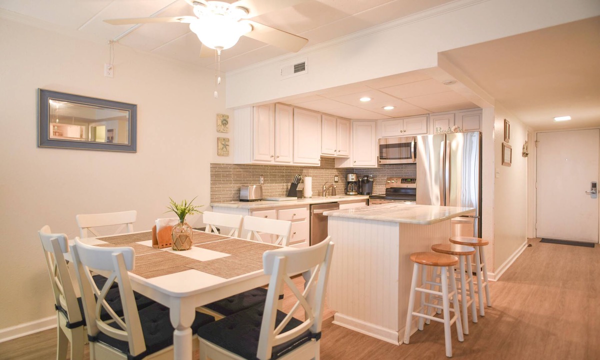 Midtown Ocean City Condo | Direct Oceanfront, Mid-Town, Updated & Spacious 1st Floor - Walk off to Beach