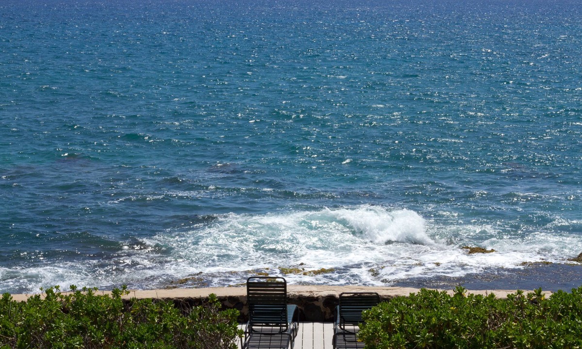 Makaha House | Direct Oceanfront. Tranquility and Seclusion ~ Best Oceanfront Value!