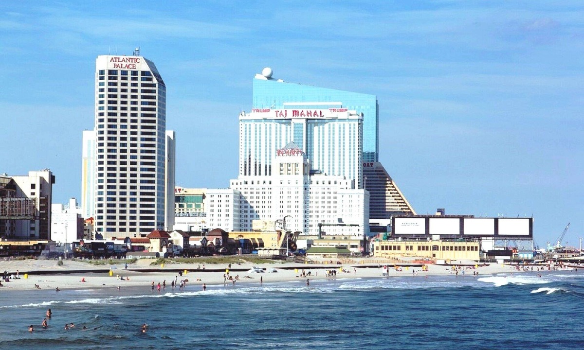 Atlantic City Condo | DIRECT Oceanfront on Boardwalk — July 13–17 — High floor — Stunning Ocean views