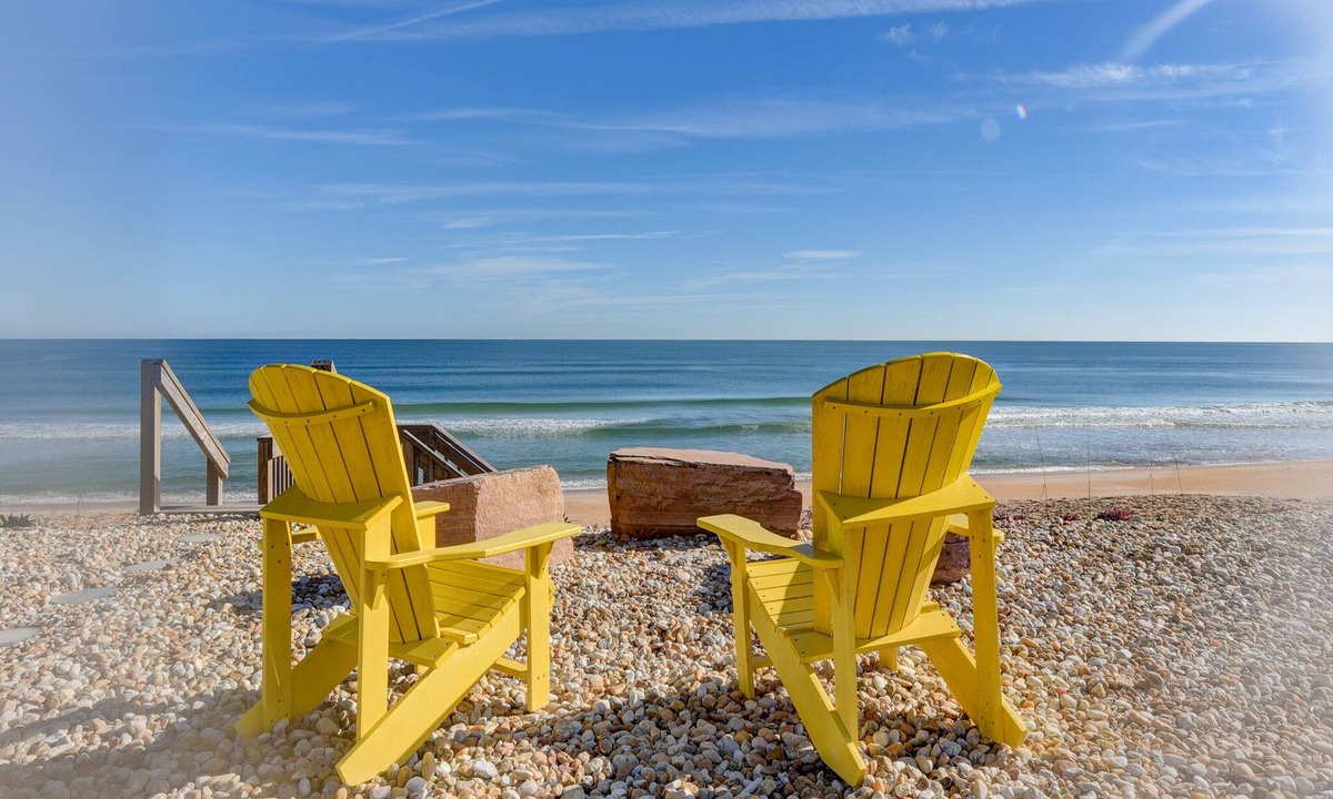 Painters Hill House | Direct Oceanfront Home w Cinnamon Beach Views