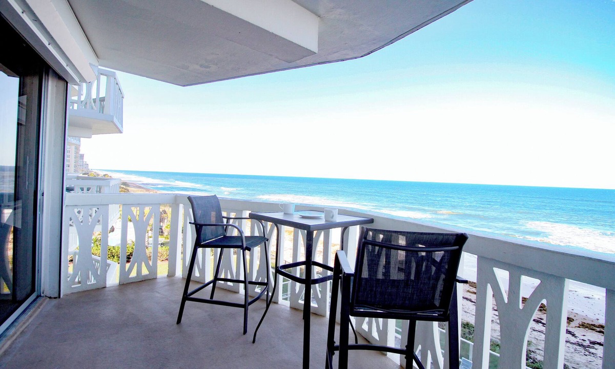Ormond-by-the-Sea Condo | Direct Oceanfront Amazing Views Beach. Balcony. Pool. Beach Gear.