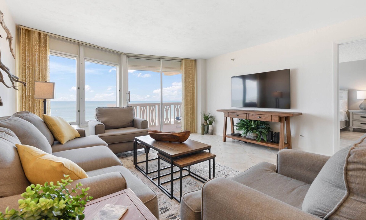 Ormond-by-the-Sea Condo | DIRECT OCEANFRONT Condo with BREATHTAKING VIEWS!