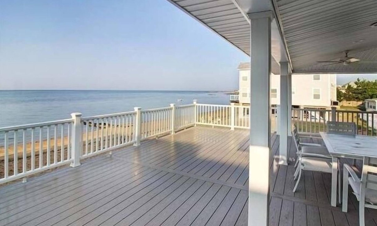 Momauguin House | Direct Waterfront Private Beach Escape