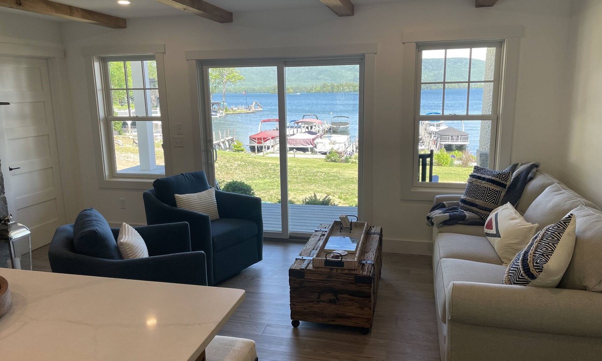 Diamond Point House | Direct Waterfront Rental