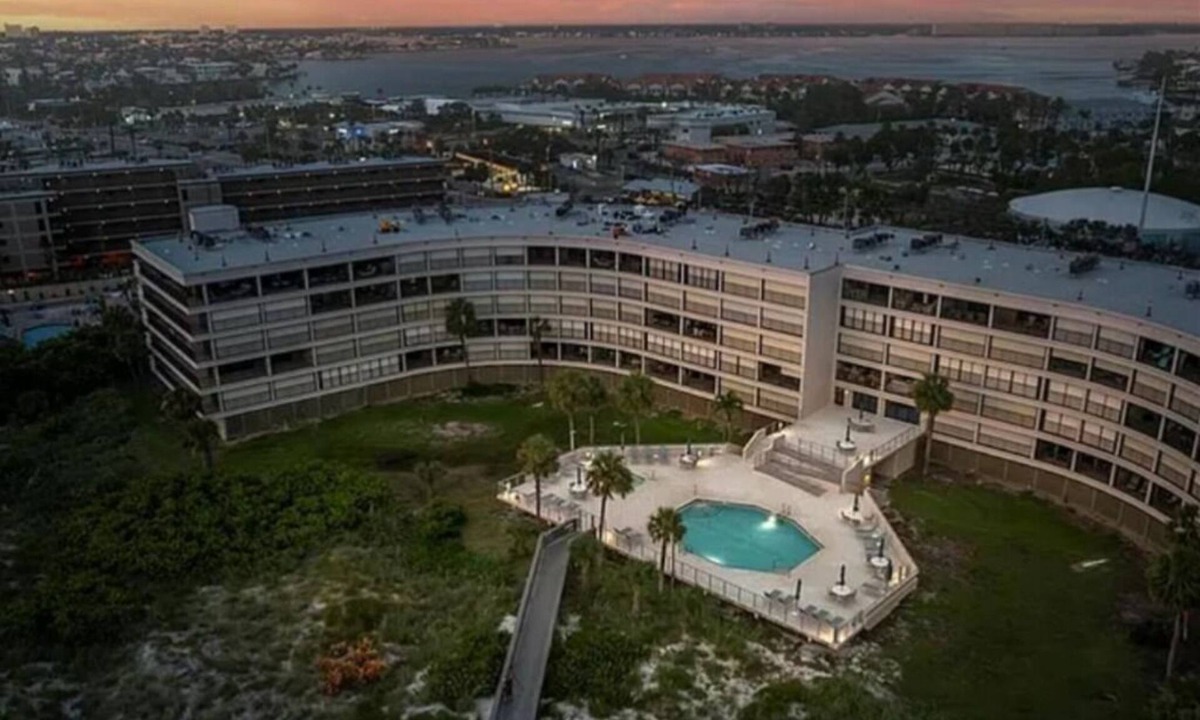 Belle Vista Condo | Directly on the beach 2-Bedroom 2- Bath condo in tranquil St. Pete Beach