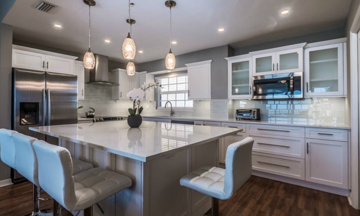 Vanderbilt Beach Condo | Directly on Vanderbilt Beach