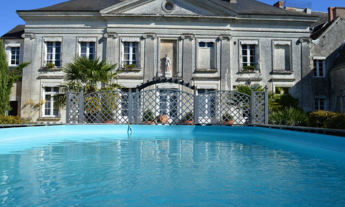 Chatillon-sur-Indre Cottage | Directoire Castle with Private Pool and Garden