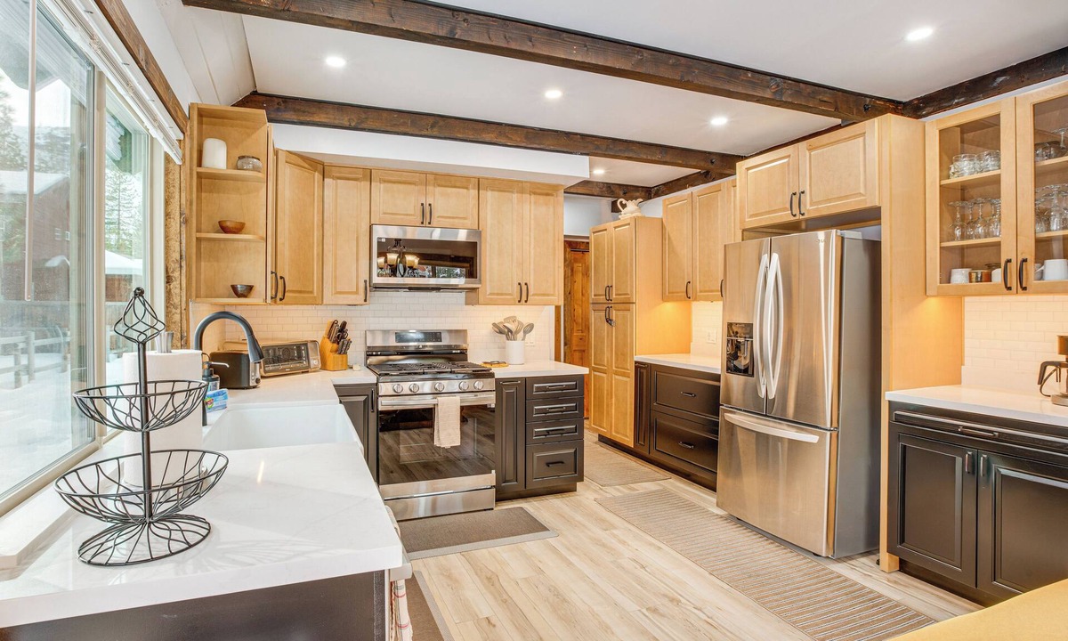 Christmas Valley House | Discount Available! Lake Tahoe Gem w/Pool Table