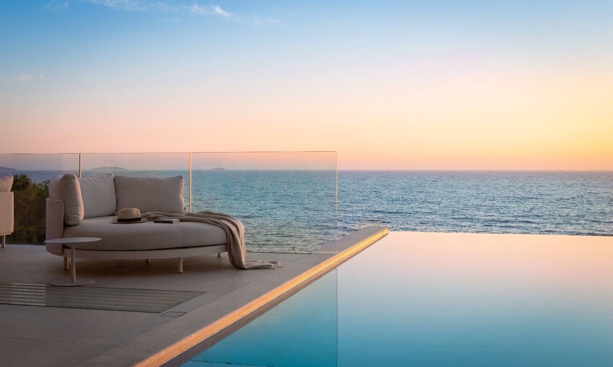 Primosten Burnji Villa | Discover a new level of luxury: A perfect blend of beachfront and comfort.