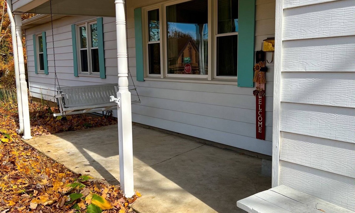 Decatur House | Discover Decatur in this 3 BR 2 BA Weekend Getaway