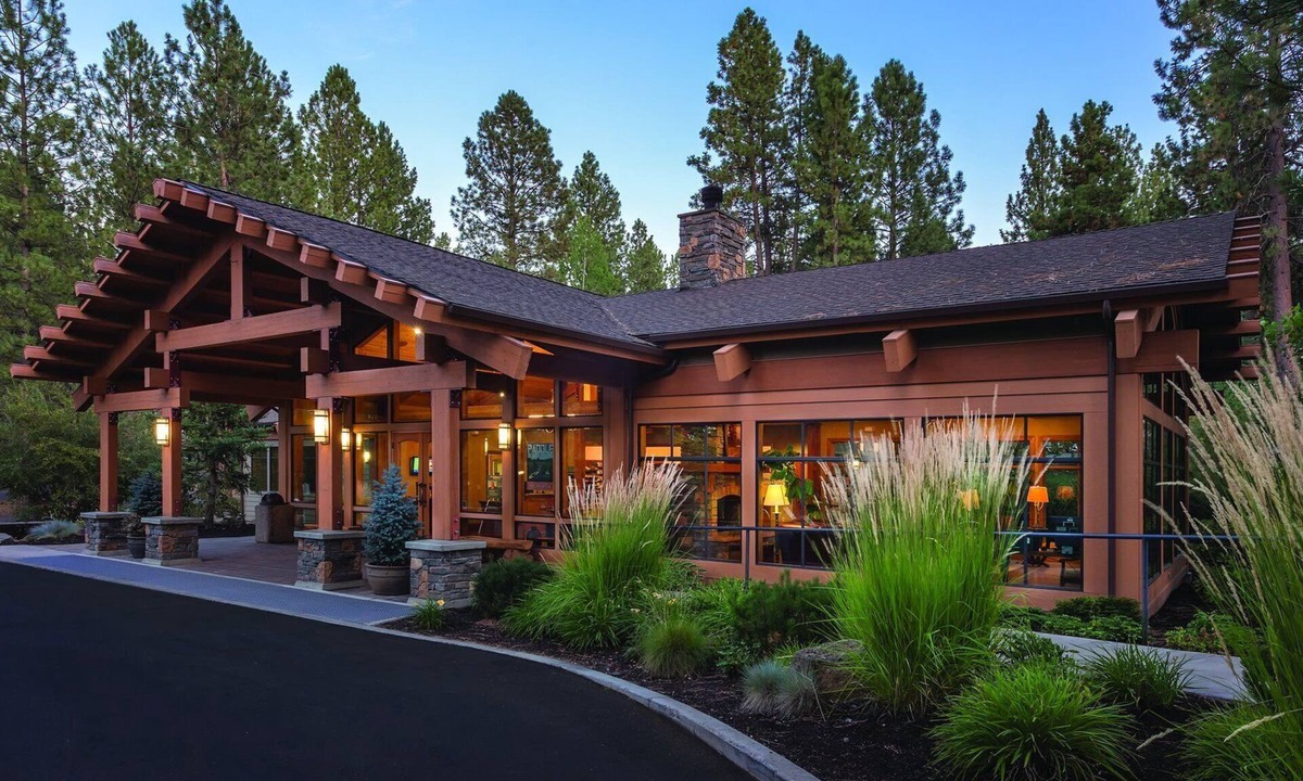Bend Resort | Discover impressive restaurants and breweries !