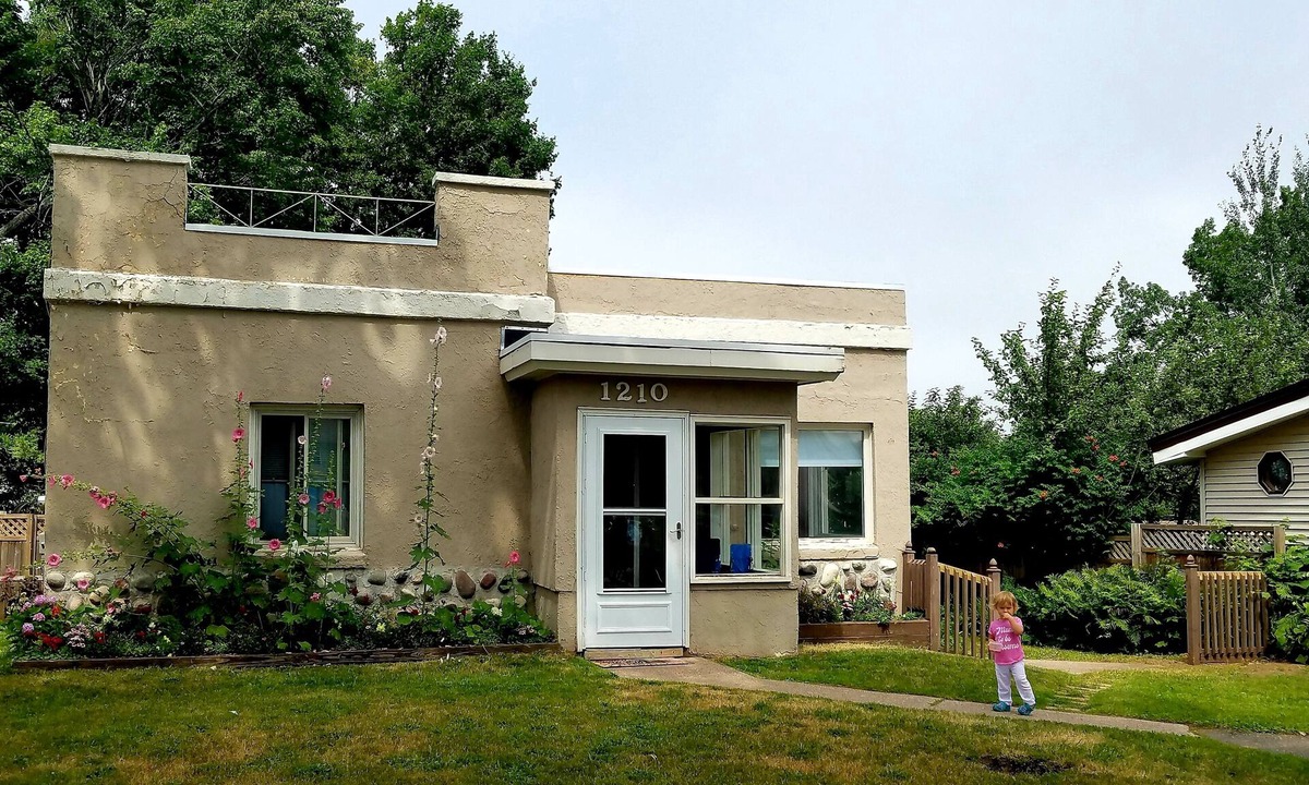 Marquette House | Discover Lil' Casa Marquette!