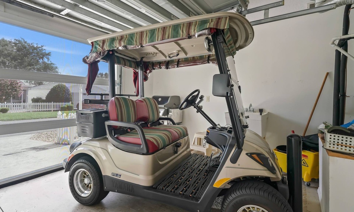 Summerhill Villa | Discover Relaxation and Fun in a Charming Patio Villa with a Golf Cart!