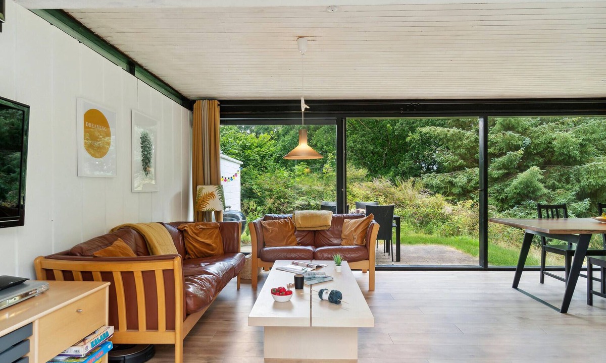 Allingabro House | Discover this holiday home in a good location on Djursland for a relaxing holiday.