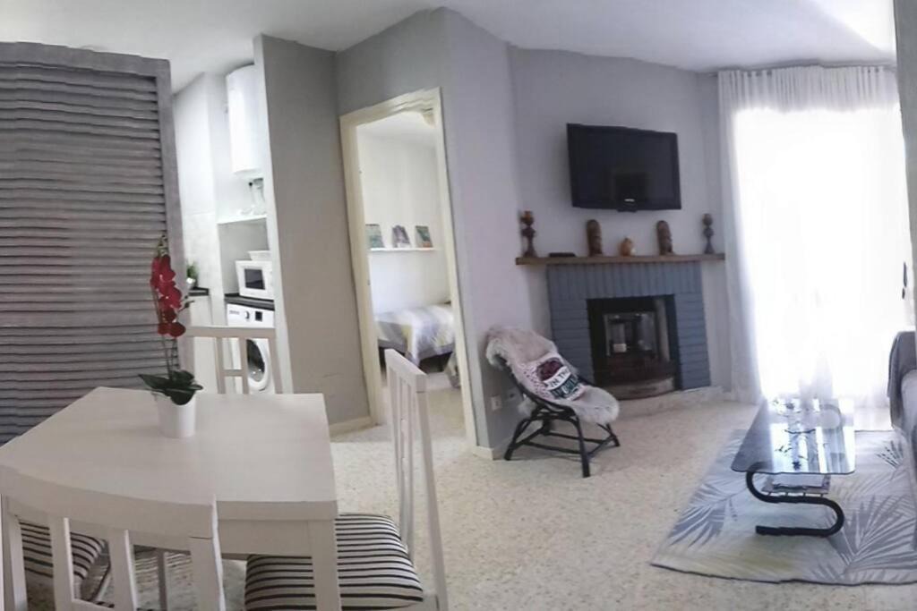 San Martin de Valdeiglesias Apartment | Disfrutar en la playa de Madrid, by Adoorable