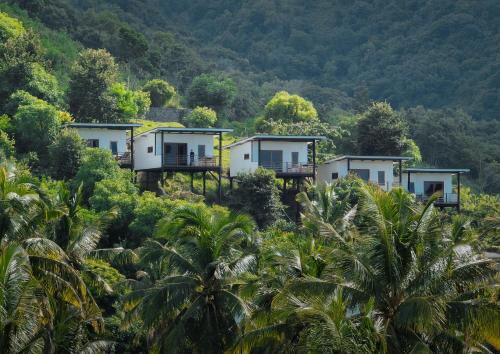 Selong Belanak Resort | Disini Lombok ECO Sky House with Sea view