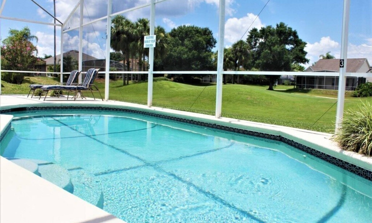 Esprit Villa | Disney Area - 4 bedrooms/2 bathrooms pool home with golf view