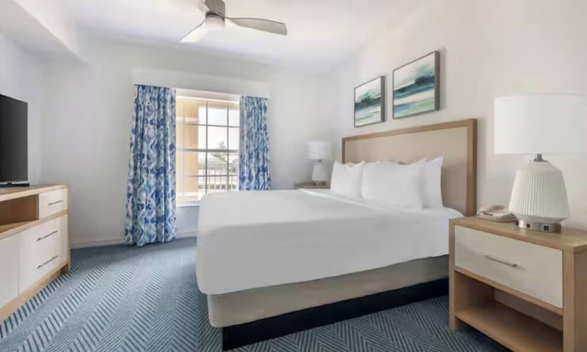 West Kissimmee Hotel | Disney Delight in Celebration! Full Kitchen + Outdoor Swimming Pool