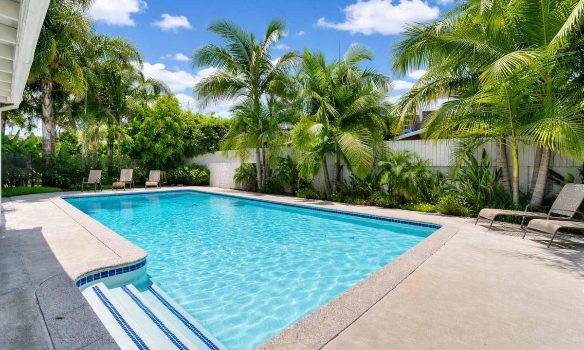 Anaheim Resort House | Disneyland Tropical Retreat 4BR 4BA, Pool/Hot Tub